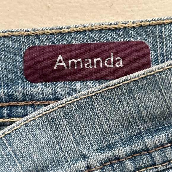 Gloria Vanderbilt Amanda Jeans -Size 12 Short - Picture 6 of 8